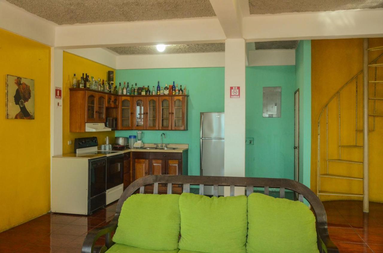 Chalet Castillo El Estor Kültér fotó